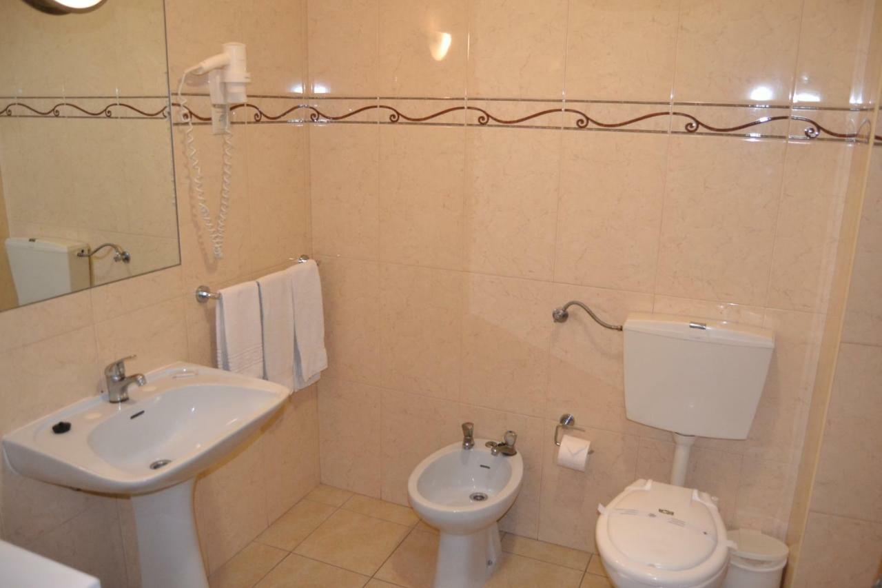 Apartamentos Cabrita Olhos de Agua  Exterior photo